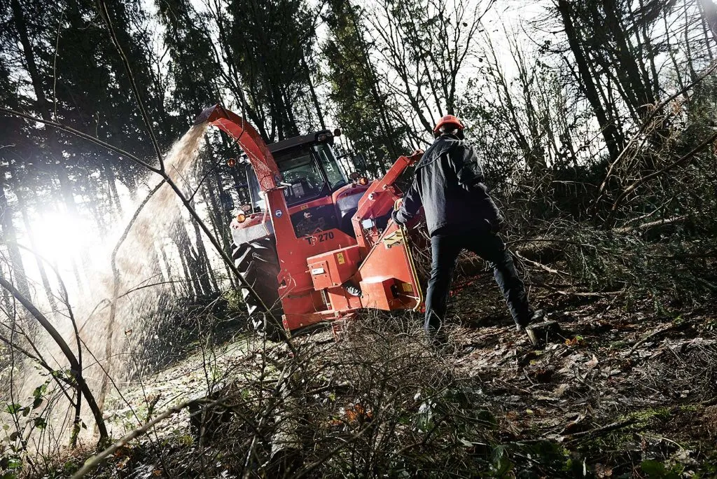 Broyeur-de-branches-dechiqueteuse-de-branches-derriere-tracteur-diametre-270-mm-large-out02