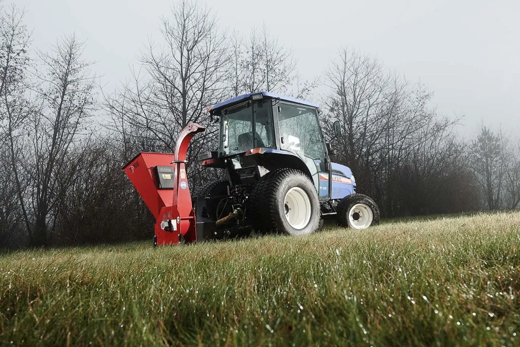 Broyeur-de-branches-dechiqueteuse-de-branches-derriere-tracteur-sur-prise-de-force-diametre-100-large-in02