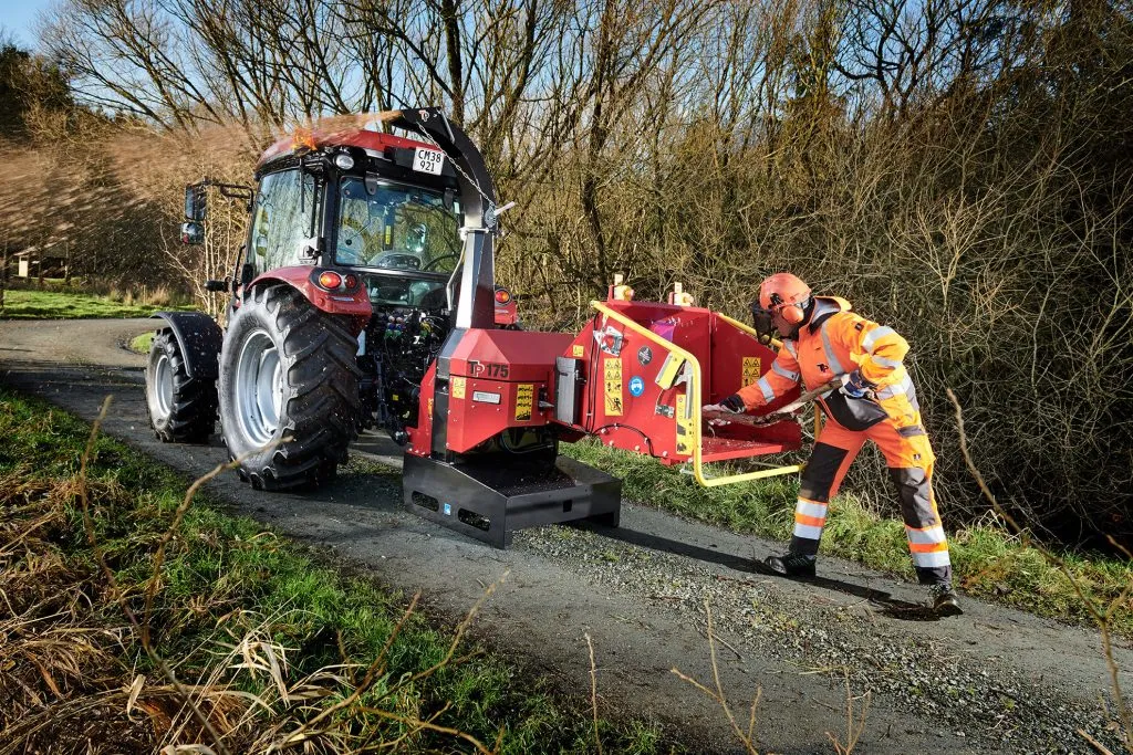 Broyeur-de-branches-derriere-tracteur-dechiqueteuse-de-branches-derriere-tracteur-diametre-175-mm-large-in01